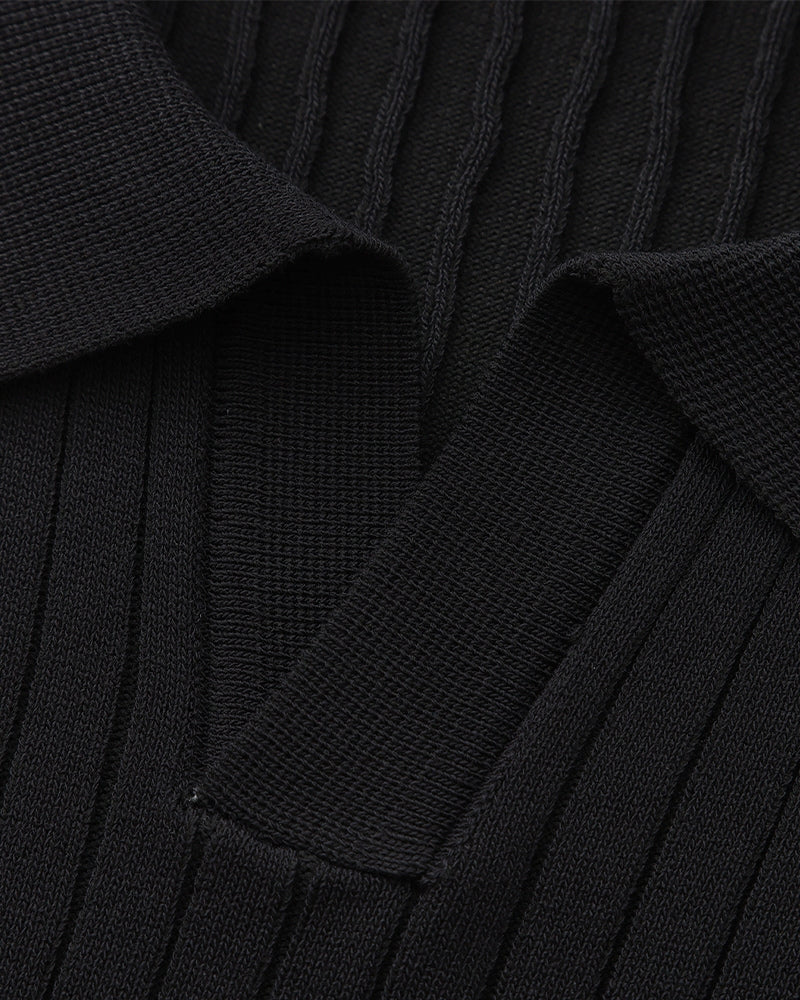 Close-up of the textured ribbed fabric on the Altivieri knit polo.