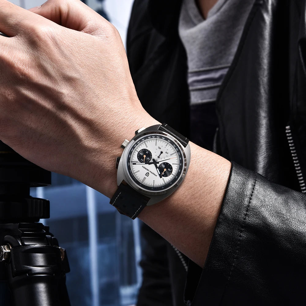 The 39mm Altivieri Le Mans vintage racing chronograph on a wrist.