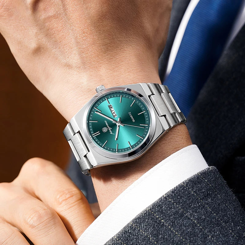 Man wearing the Altivieri Marine quartz watch on a sailboat deck.