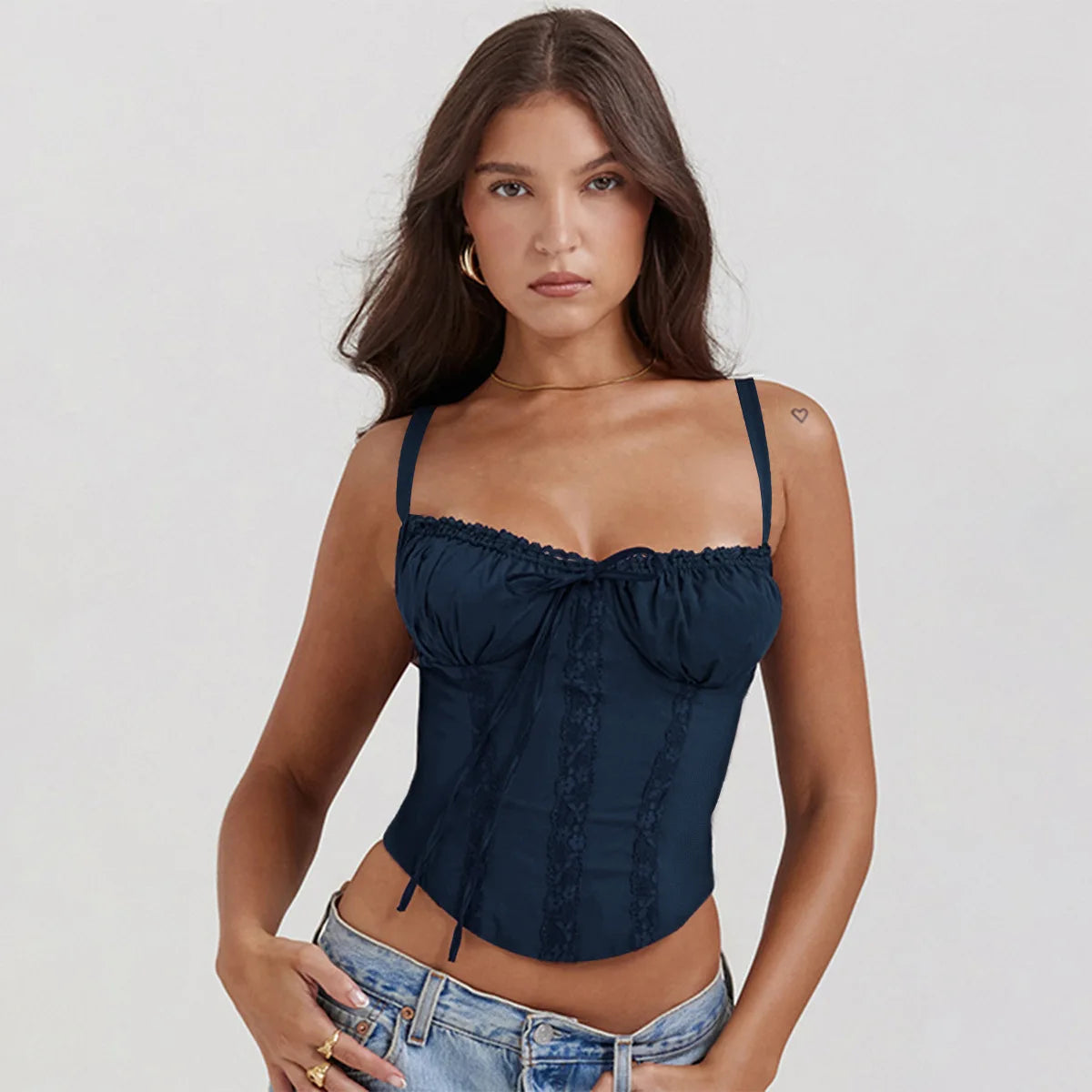 An elevated casual outfit featuring the white Altivieri Florence top, perfect for an evening out.