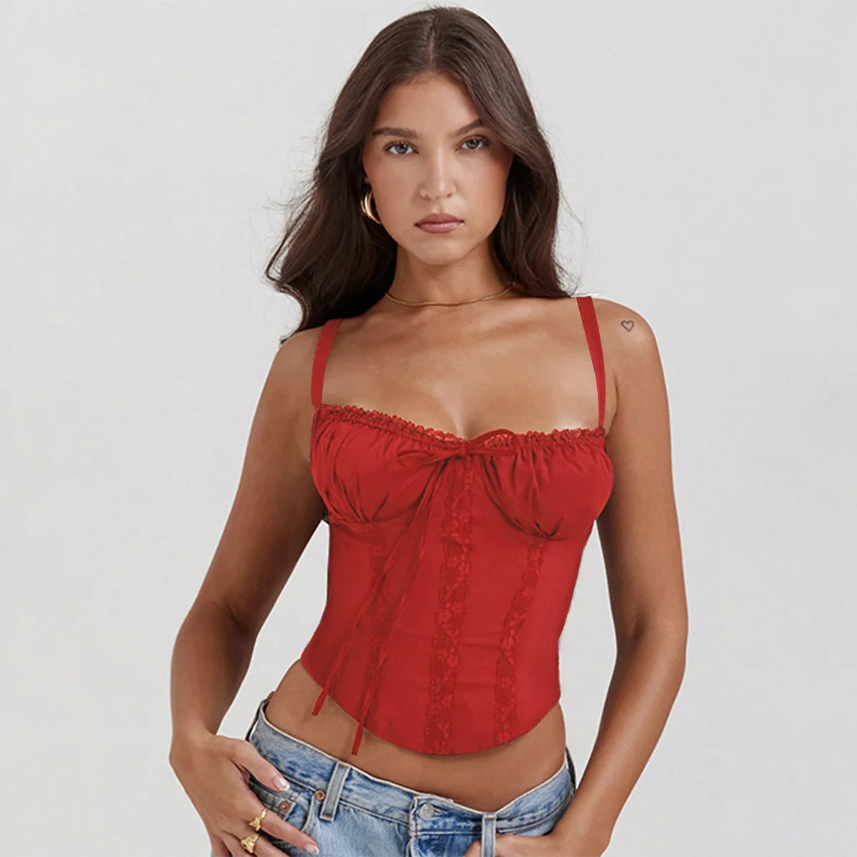 An elevated casual outfit featuring the white Altivieri Florence top, perfect for an evening out.