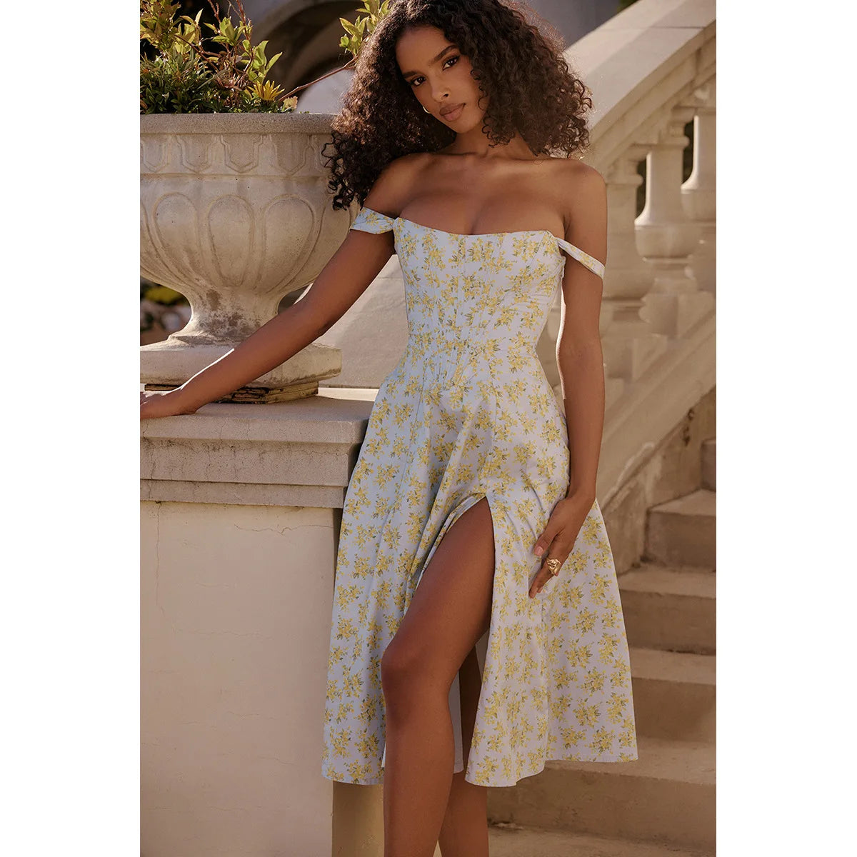 Woman in the Altivieri Siena dress, perfect as a summer wedding guest dress.